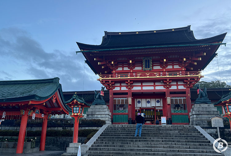 伏見稲荷神社・本殿