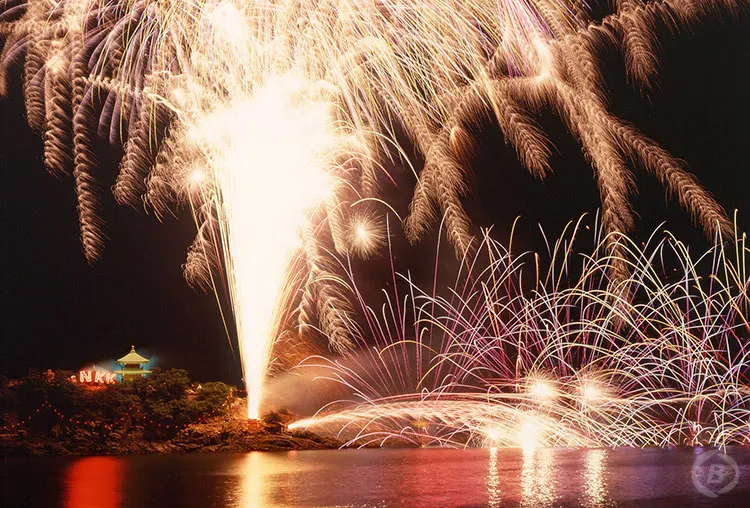 弁天島からの花火