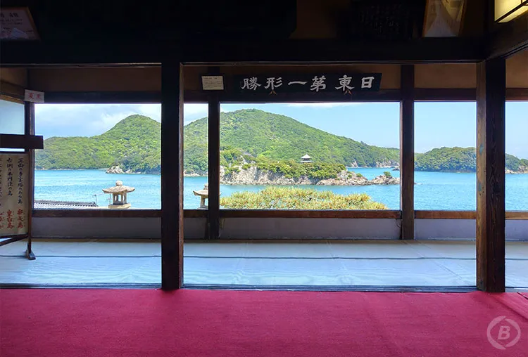 弁天島正面の特等席