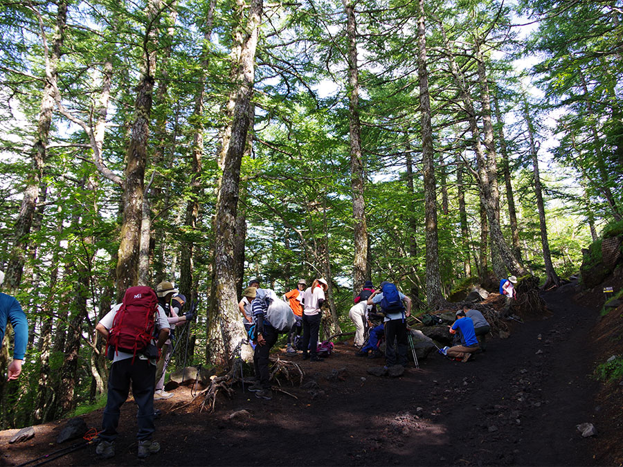 吉田ルート五合目から六合目の登山道