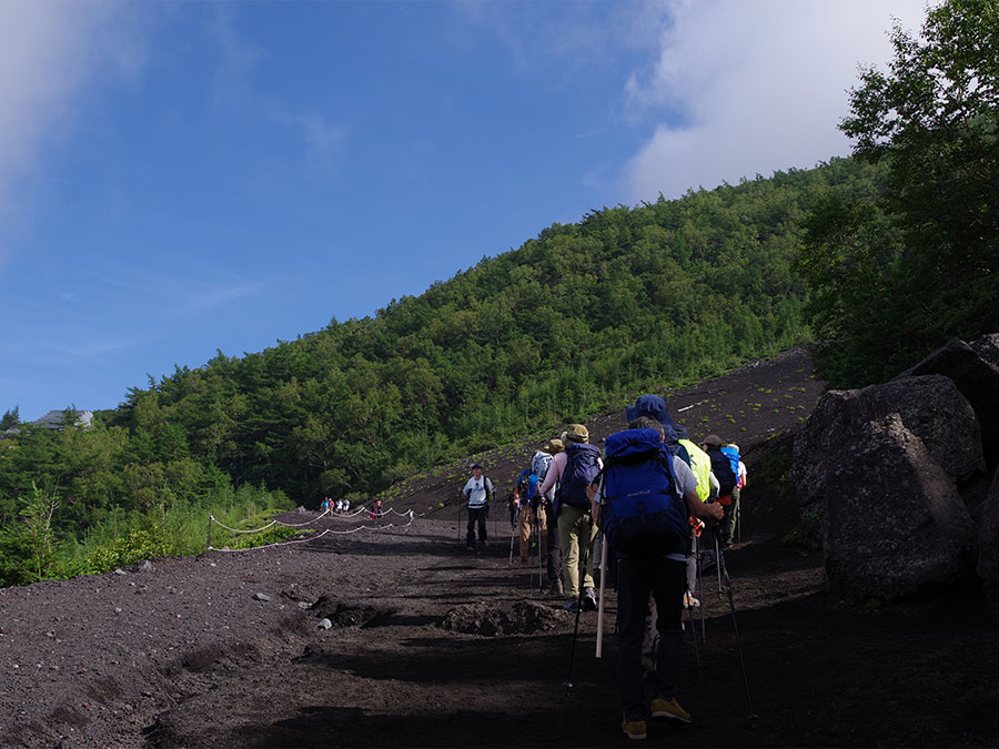 吉田ルート五合目から六合目の登山道