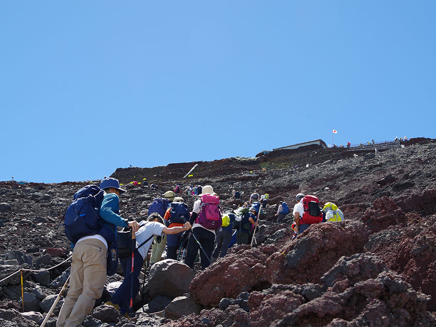 吉田ルート本八合目から頂上の登山道