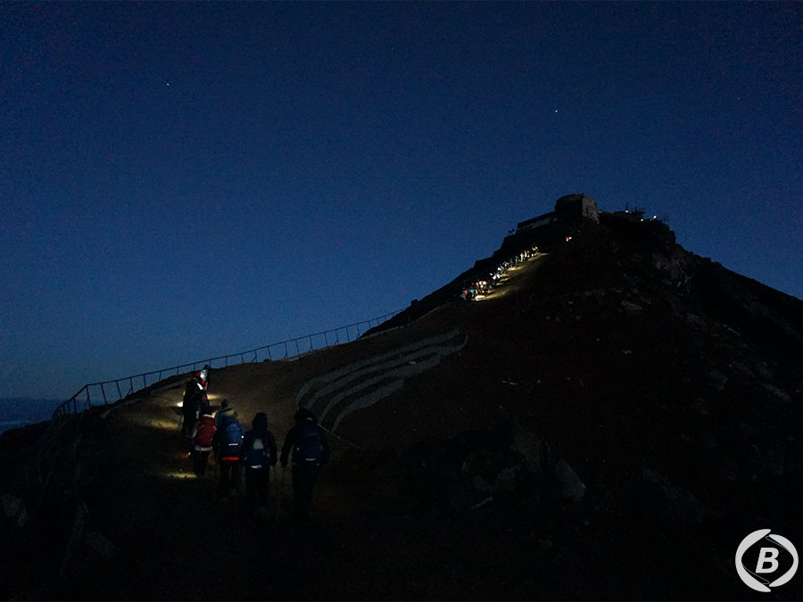 本八合目上江戸屋の外観