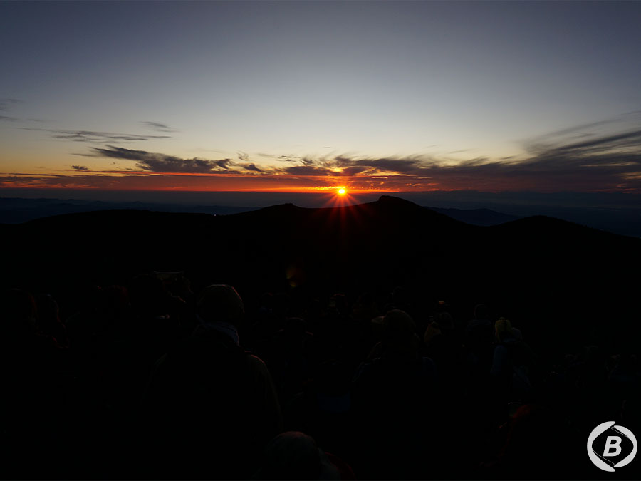 剣ヶ峰からのご来光