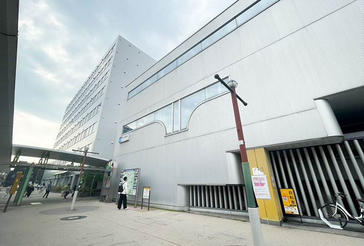 JR尼崎駅「南口バス乗り場」5番のりば付近