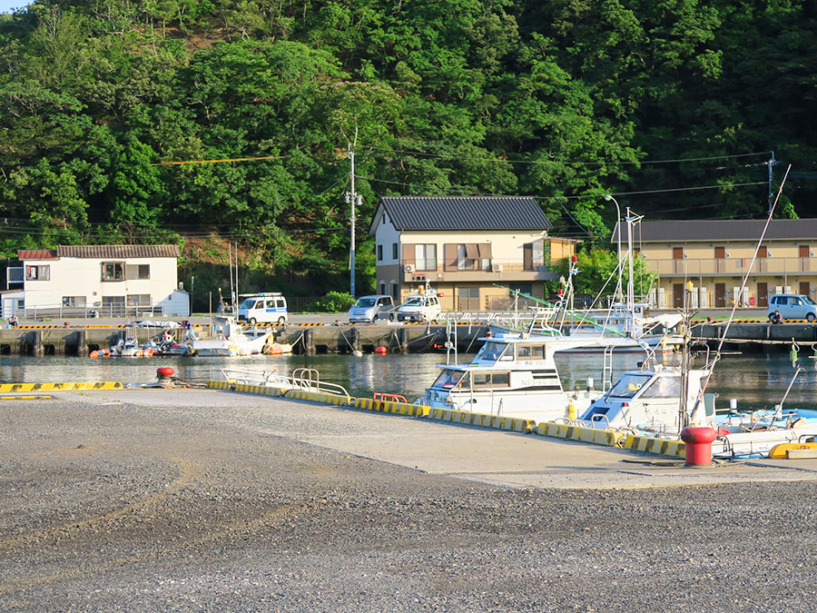 比田勝港の風景