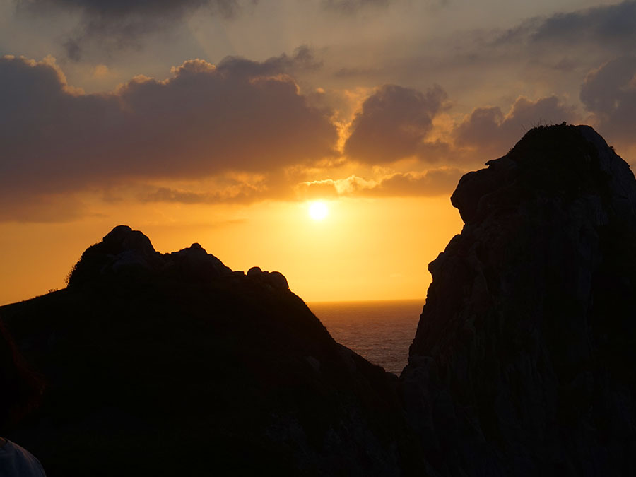 猿岩と夕陽