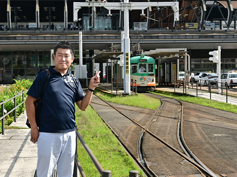 JR高知駅前の路面電車