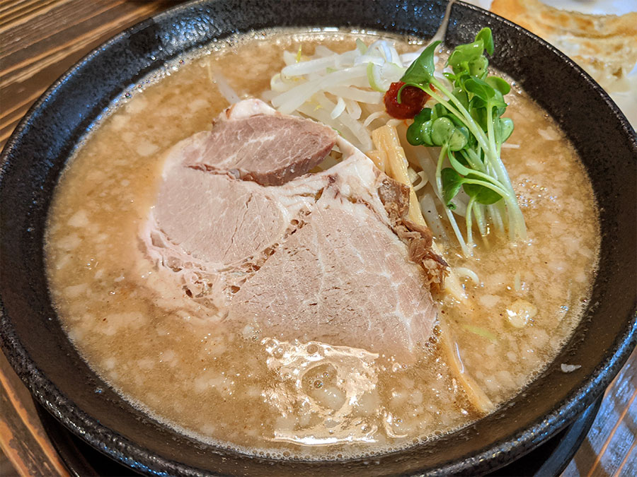 特撰煮干し豚骨醤油ラーメン2