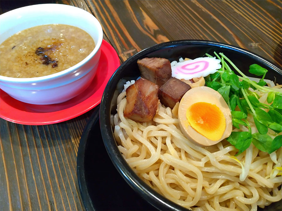 特撰煮干し豚骨つけ麺