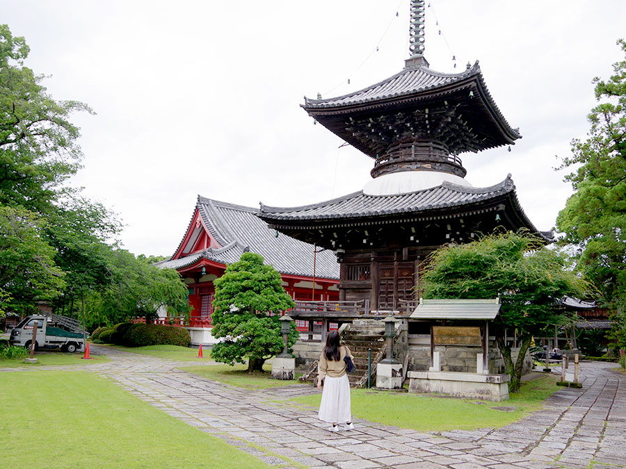 高山寺の多宝塔