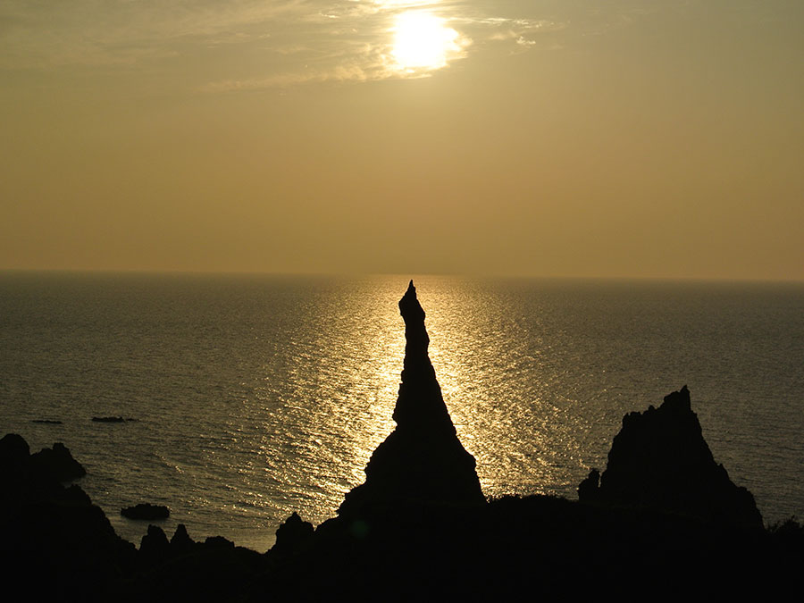 国賀海岸から見える観音岩