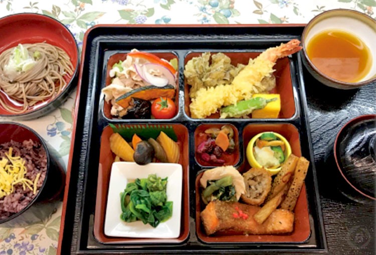 エスカルプラザ