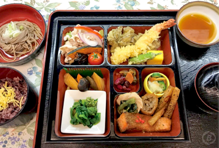 エスカルプラザ