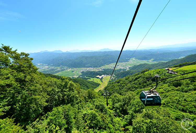 白馬五竜・8人乗りゴンドラテレキャビン